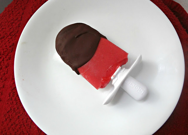 Chocolate Covered Strawberry Popsicles Chocolate Covered Strawberry Popsicles