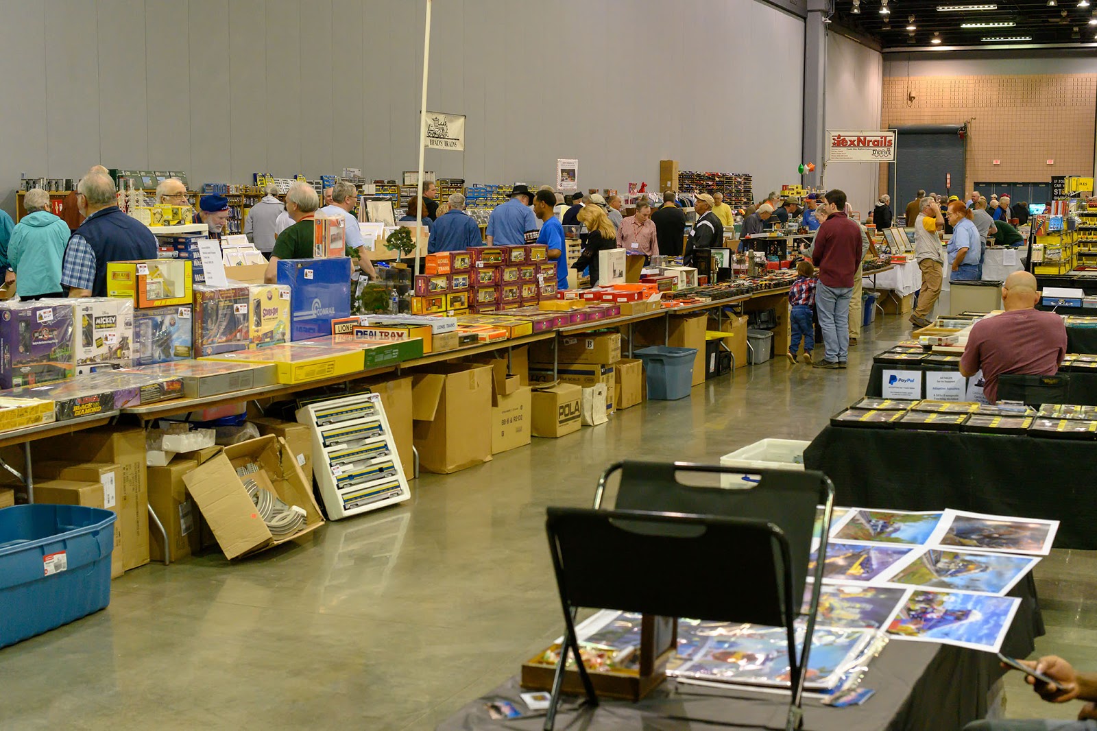 Bubba's Garage Photos from the Atlanta Model Train Show