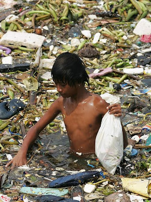 pollution images info - Water Pollution picture in Manila Bay,Philippines