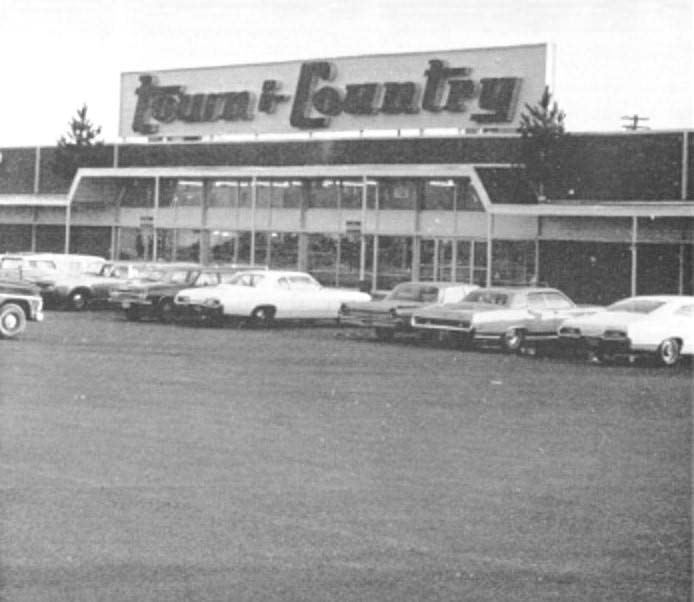 Sky City Retail History Town & Country Discount Store