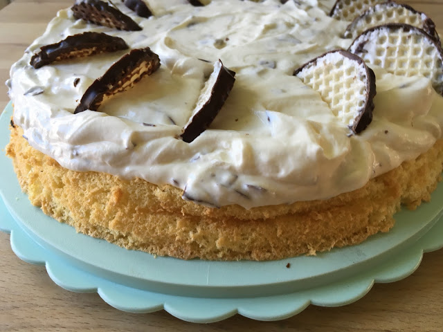 Birgit schreibt: Schaumkusstorte Birgit schreibt: Schaumkusstorte