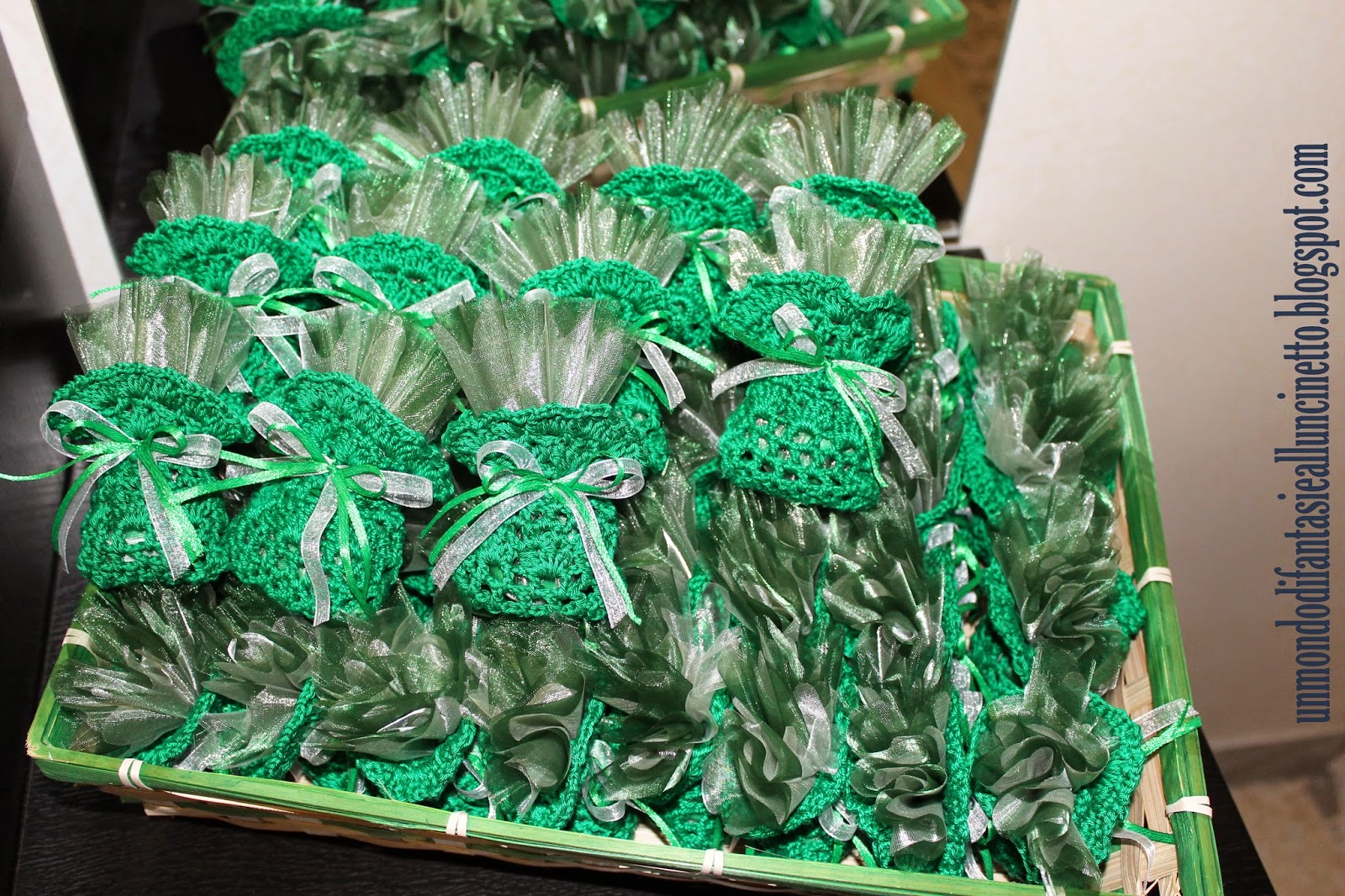 Un Mondo di Fantasie all'Uncinetto di Lisa : SACCHETTINI A ...