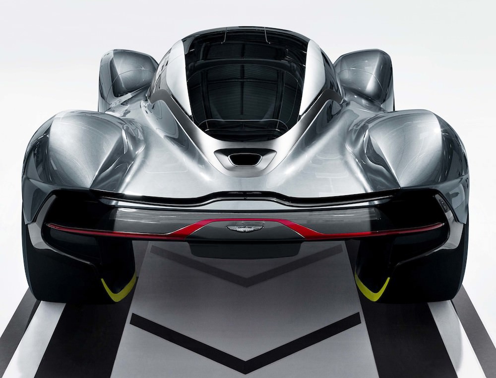 アストンマーチンとレッドブルの共同開発ハイパーカー「am Rb 001」を発表! Idea Web Tools