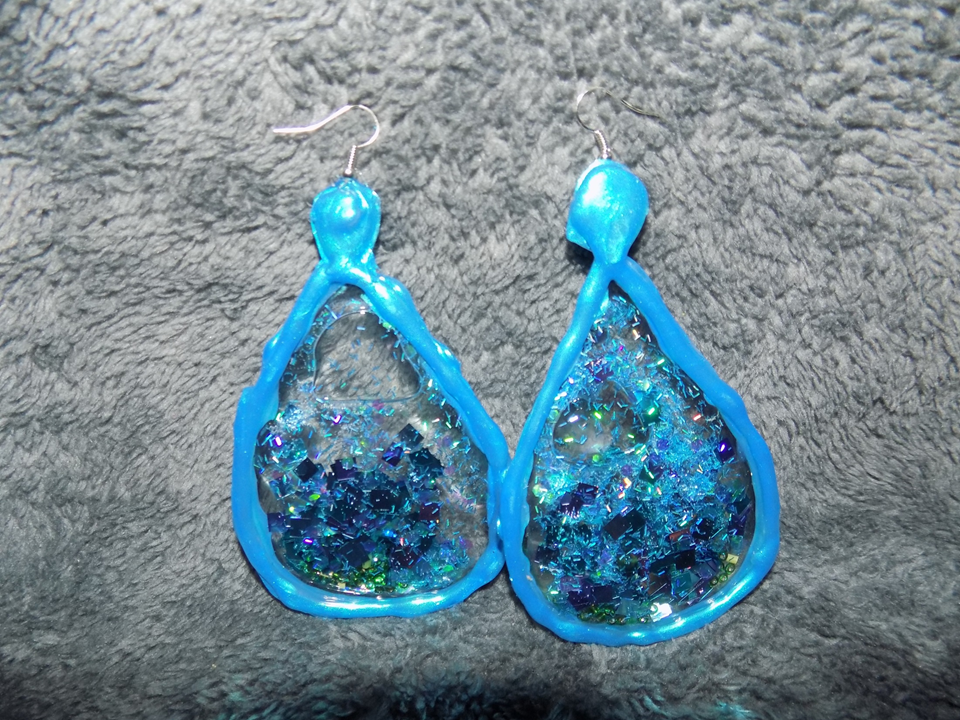 Jungle Beauty Goddesses How to Make Earrings Hot Glue Liquid Earring DIY