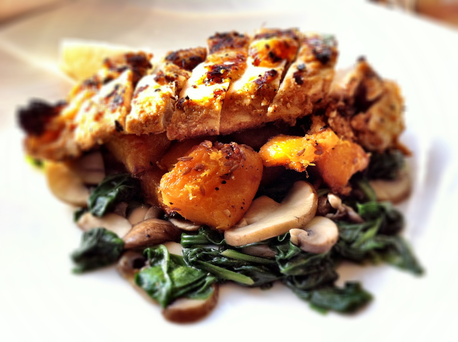 блюдо курица по арабски. куриные грудки с орехами. куриные грудки с орехами. филе куриное. куриная грудка с травами.