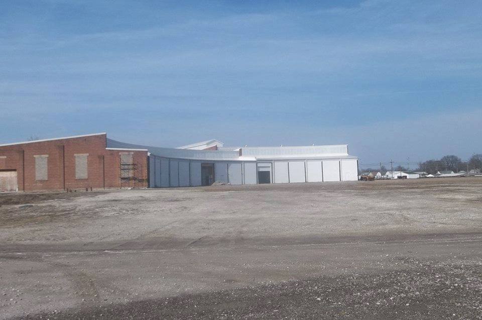 Towns and Nature Beardstown, IL CB&Q's Depot and Roundhouse