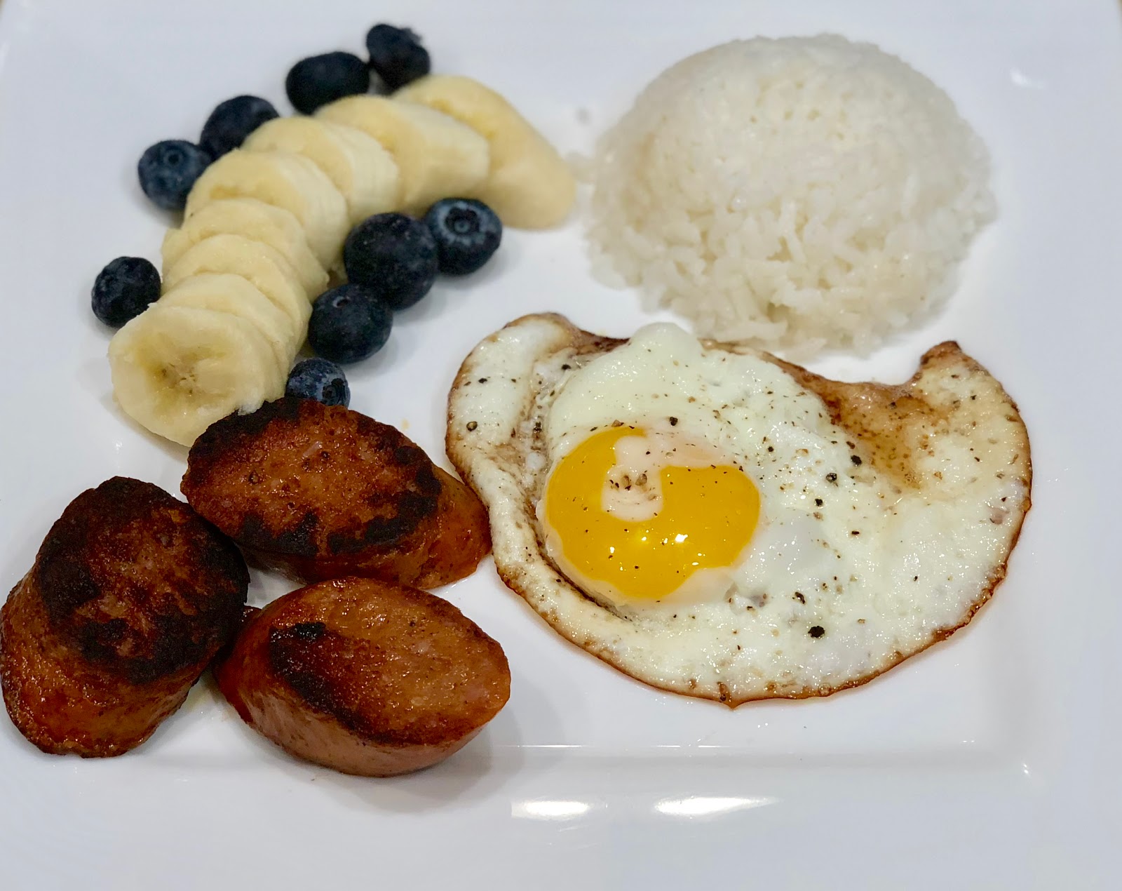 GREAT EATS HAWAII PORTUGUESE SAUSAGE, EGGS AND RICE