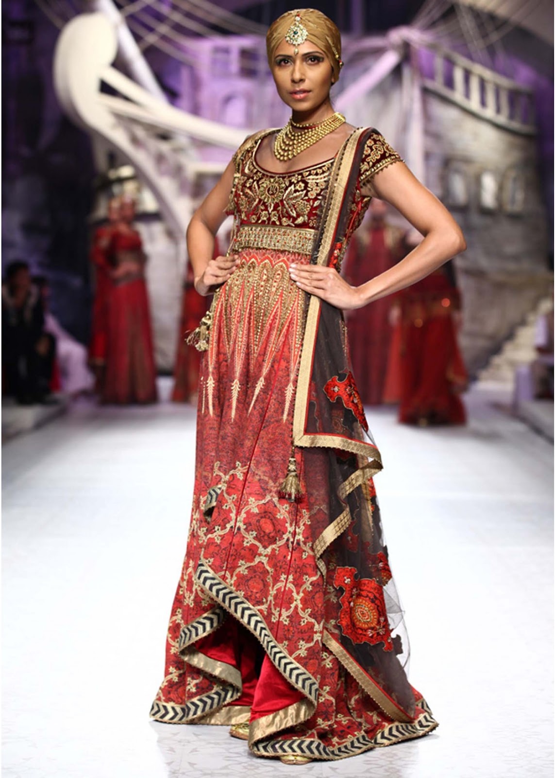 JJ Valaya Collection at PCJ Delhi Couture Week 2013 - Latest Fashion Today