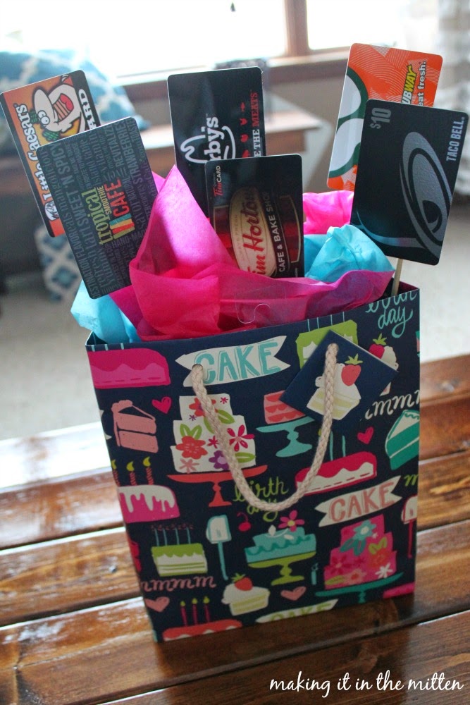 making it in the mitten diy gift card bouquet