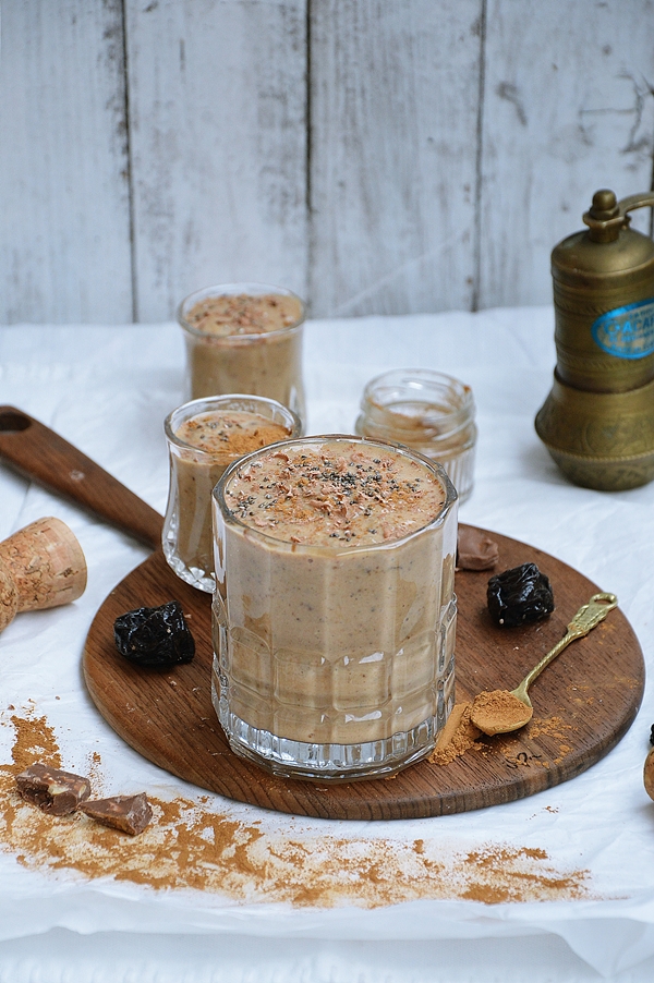 Moja smaczna kuchnia: Koktajl bananowy z suszonymi śliwkami Smoothie z suszoną śliwką i cynamonem. Świąteczna