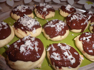  GALLETAS CON CHOCOLATE Y COCO 