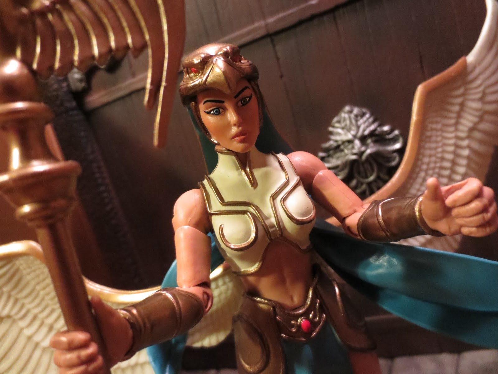 Action Figure Revew: Queen Grayskull 