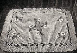 Rose Embroidered Crochet Rug Pattern, Fringed