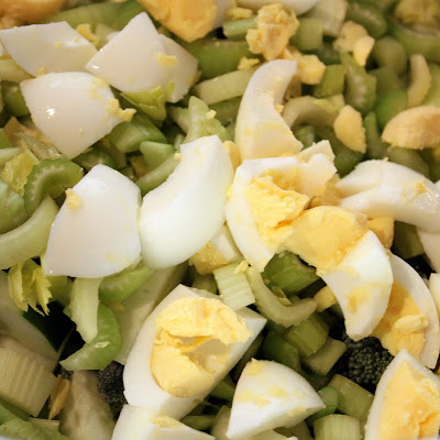 Egg salad with broccoli