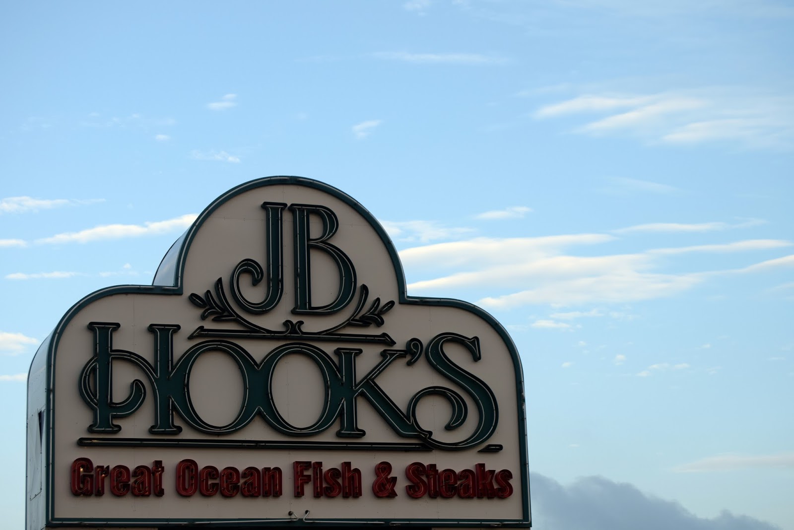 5 Reasons You Should Join JB Hook's For Lunch