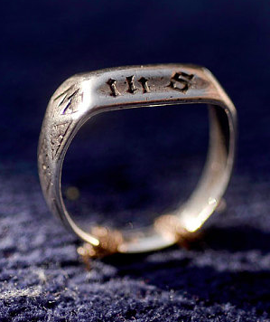 Who owns Joan of Arc's ring: France or Britain?