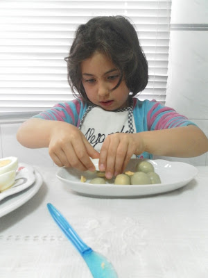 cocina infantil, huevos rellenos, 