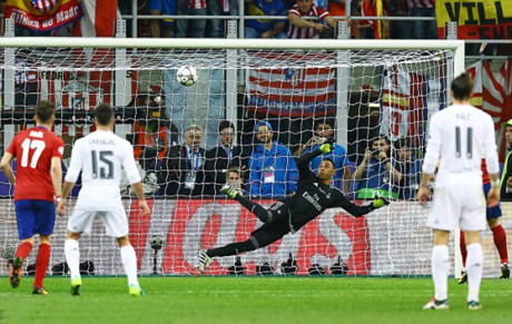 TRUC TIEP Real Madrid 1-0 Atletico Madrid: Griezmann sut hong 11m (H2) - Anh 3