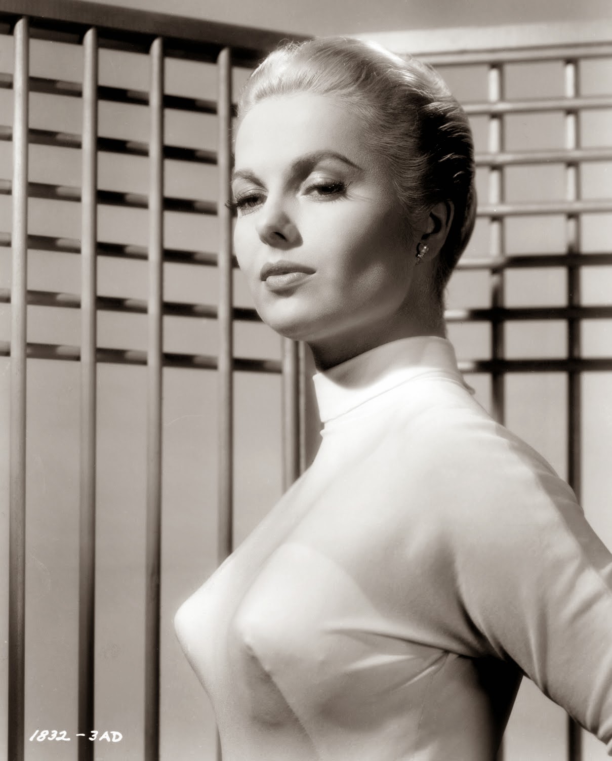 Martha Hyer.