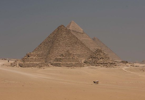 Scientists Make Incredible Discovery Inside Great Pyramids Of Giza 