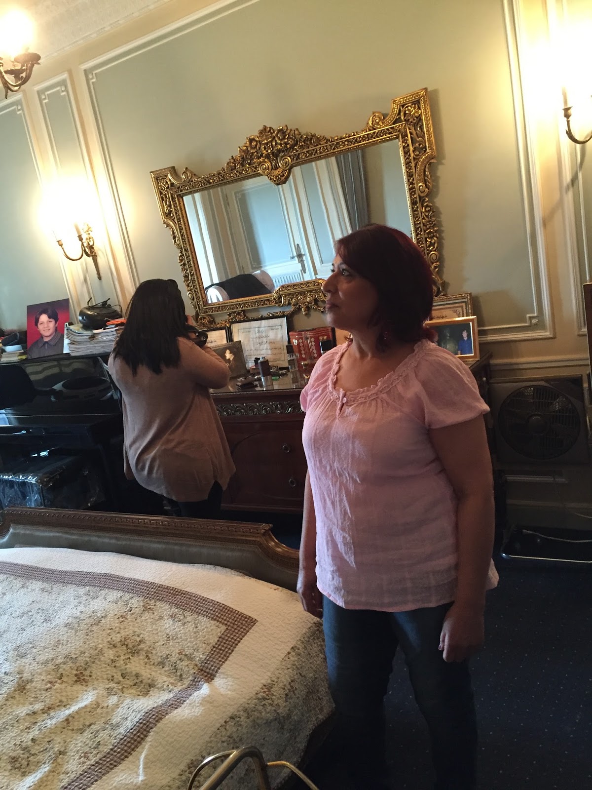 مدونة سوسن الفنية اثناء زيارتي لشقة عبد الحليم حافظ