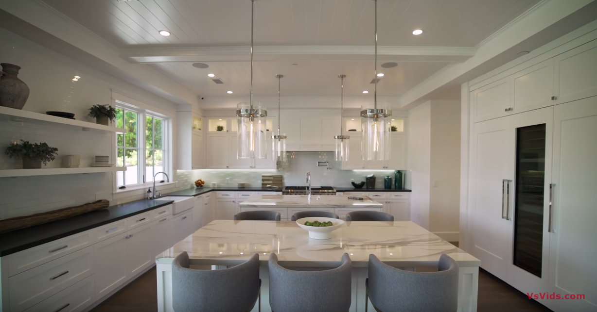 31 Photos vs. Touring a $7,495,000 ENCINO Mansion with 300 Ft Private Driveway! - Luxury Home Tour 31 Photos vs. Touring a $7,495,000 ENCINO Mansion with 300 Ft Private Driveway! - Luxury Home Tour