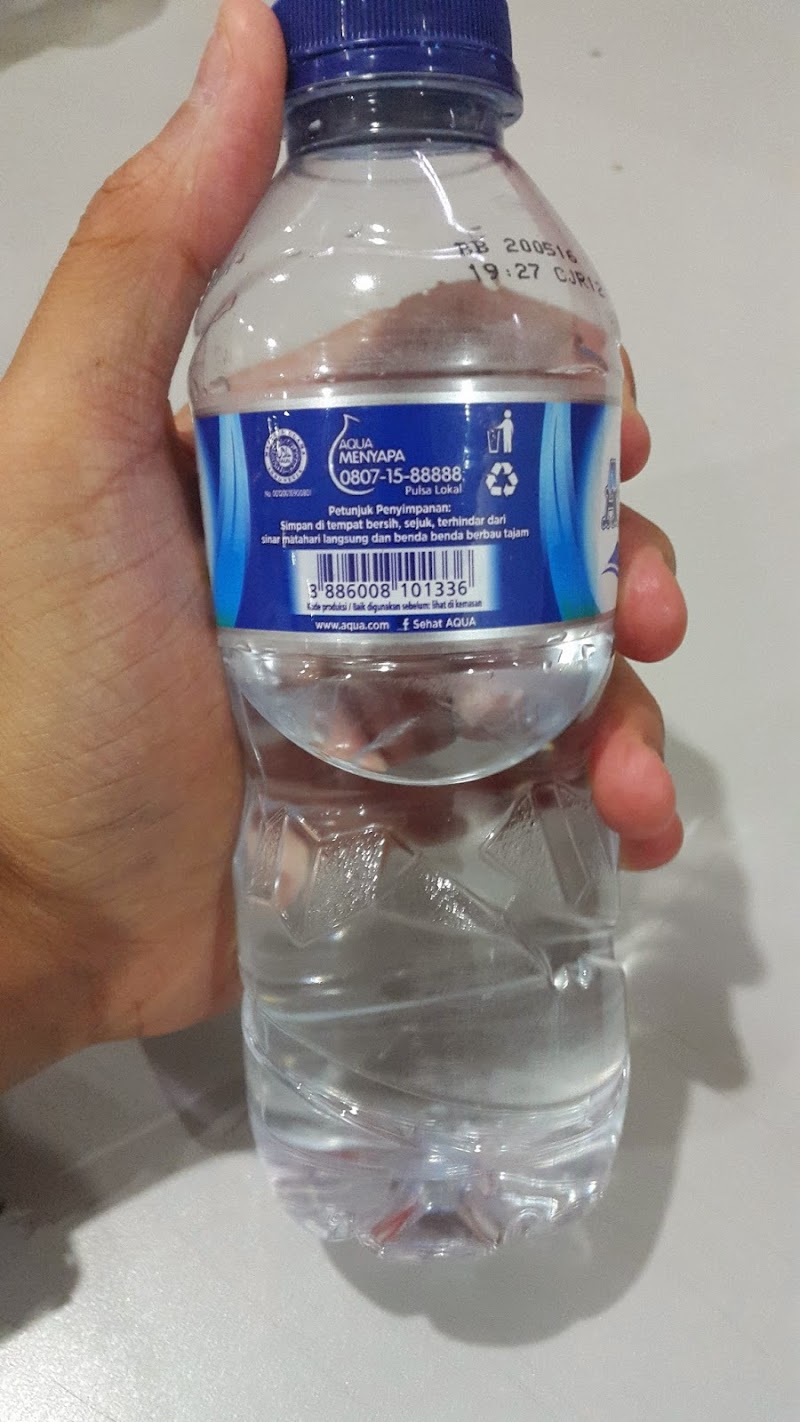 Populer Aqua Botol Kecil, Pot Botol