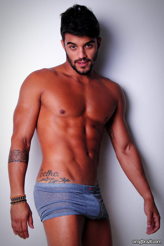 Ex-BBB André Coelho pelado (7)