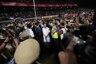 Salman Khan watches Kerala Strikers Vs Mumbai Heroes Match