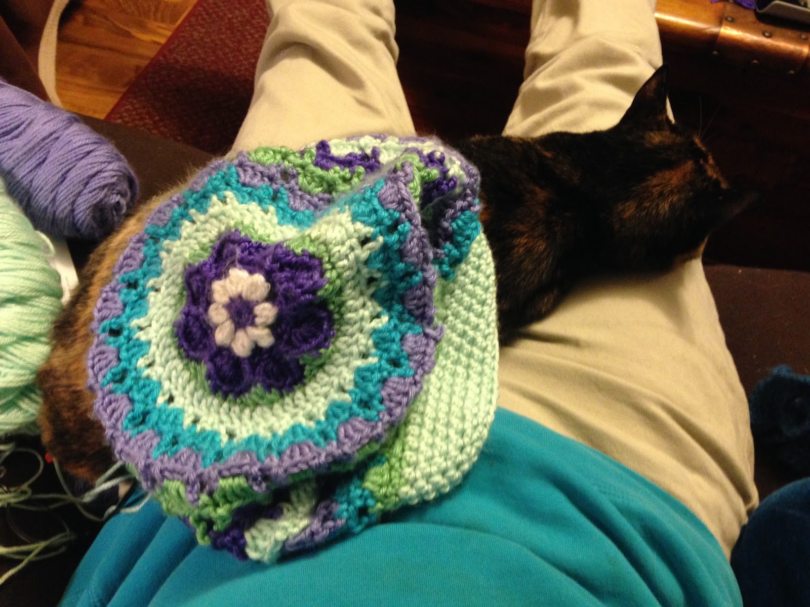 Chieftess Geekess: Crochet a newsboy slouchy hat: free pattern