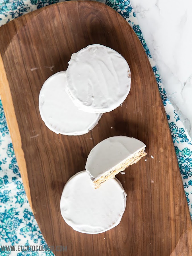 El gato goloso - Alfajores super fáciles de galletas María