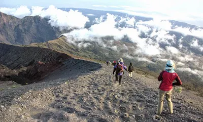 Slid downhill to Plawangan Sembalun Crater altitude 2639 m of Mount Rinjani