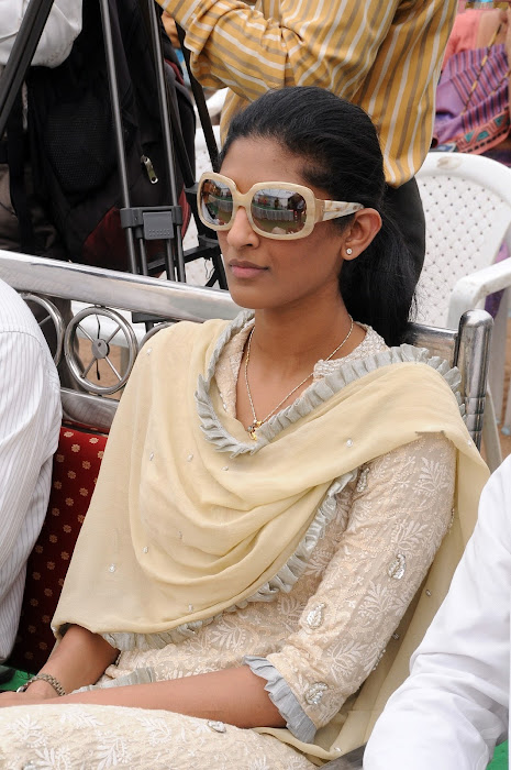 vasuki sunkavalli miss universe india 2010 actress pics