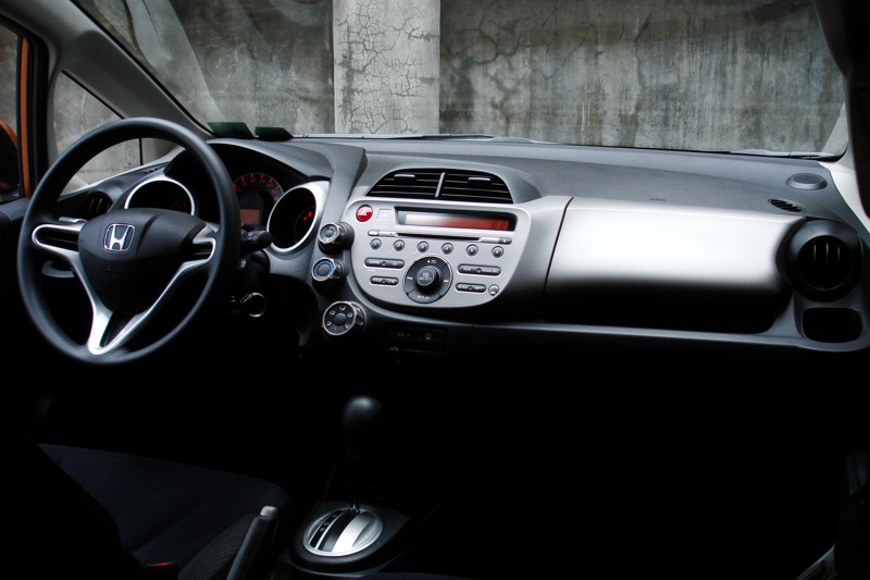 Review 2012 Honda Jazz 1.5 V CarGuide.PH Philippine Car News, Car