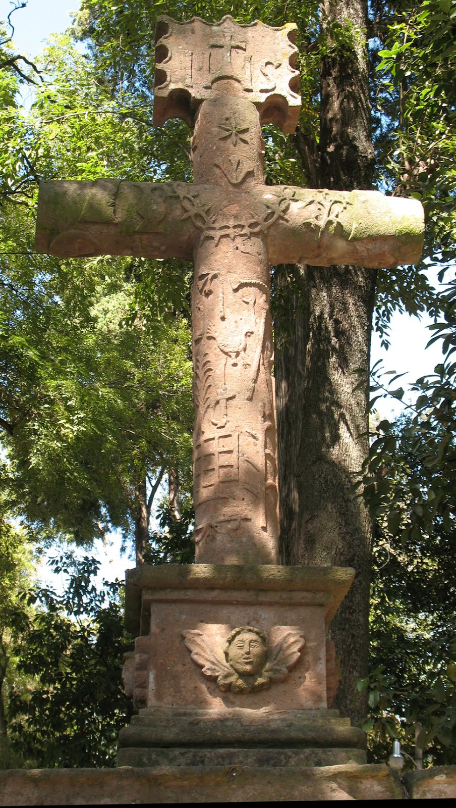 colonialmexico: The Carved Crosses of Hidalgo: San José Atlán