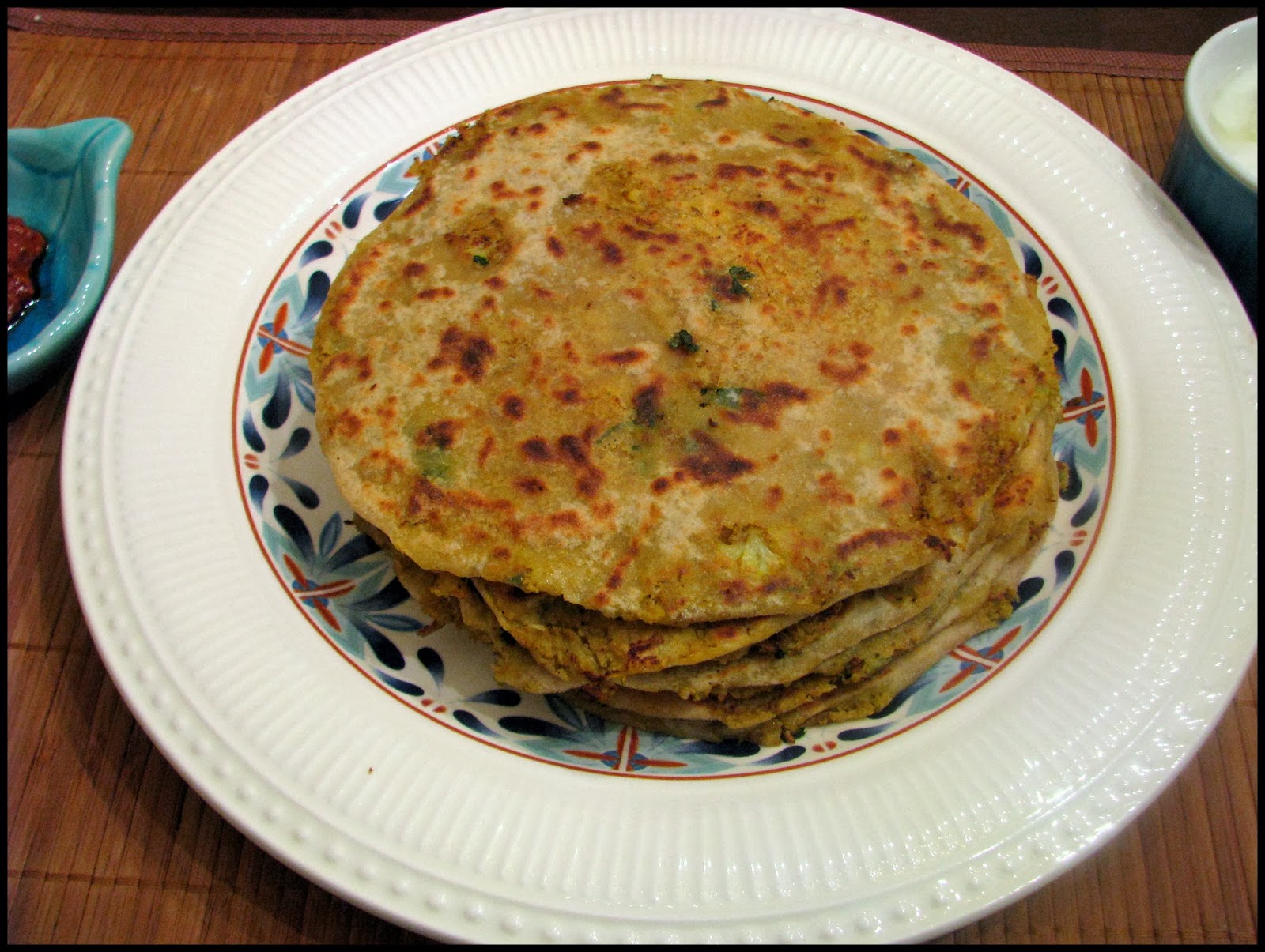 A Tribute to Cooking: Gobi Paratha / Cauliflower Paratha