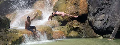 Bath Hot Spring side Lake Segara Anak 2000 meters