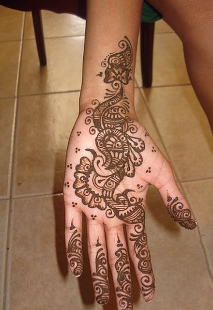 Henna Tattoos. 