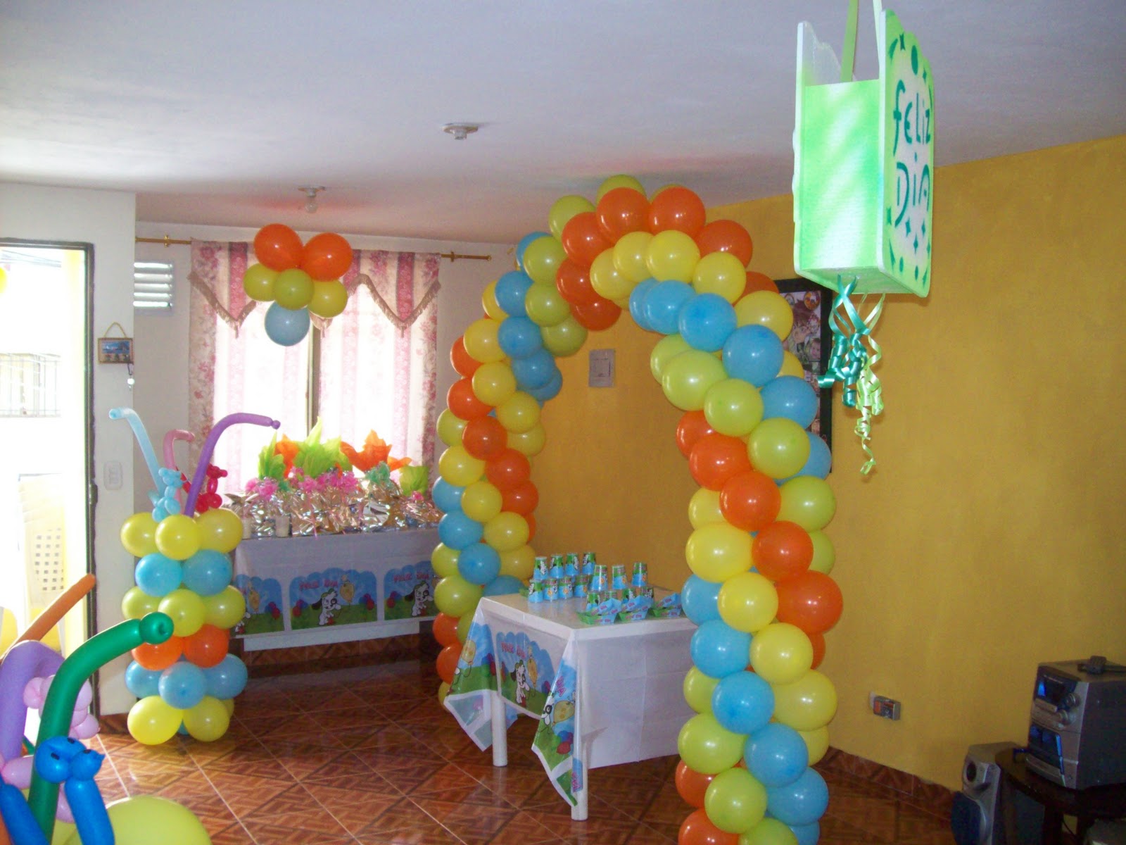DECORACION ARCOS CON GLOBOS Fiestas Infantiles