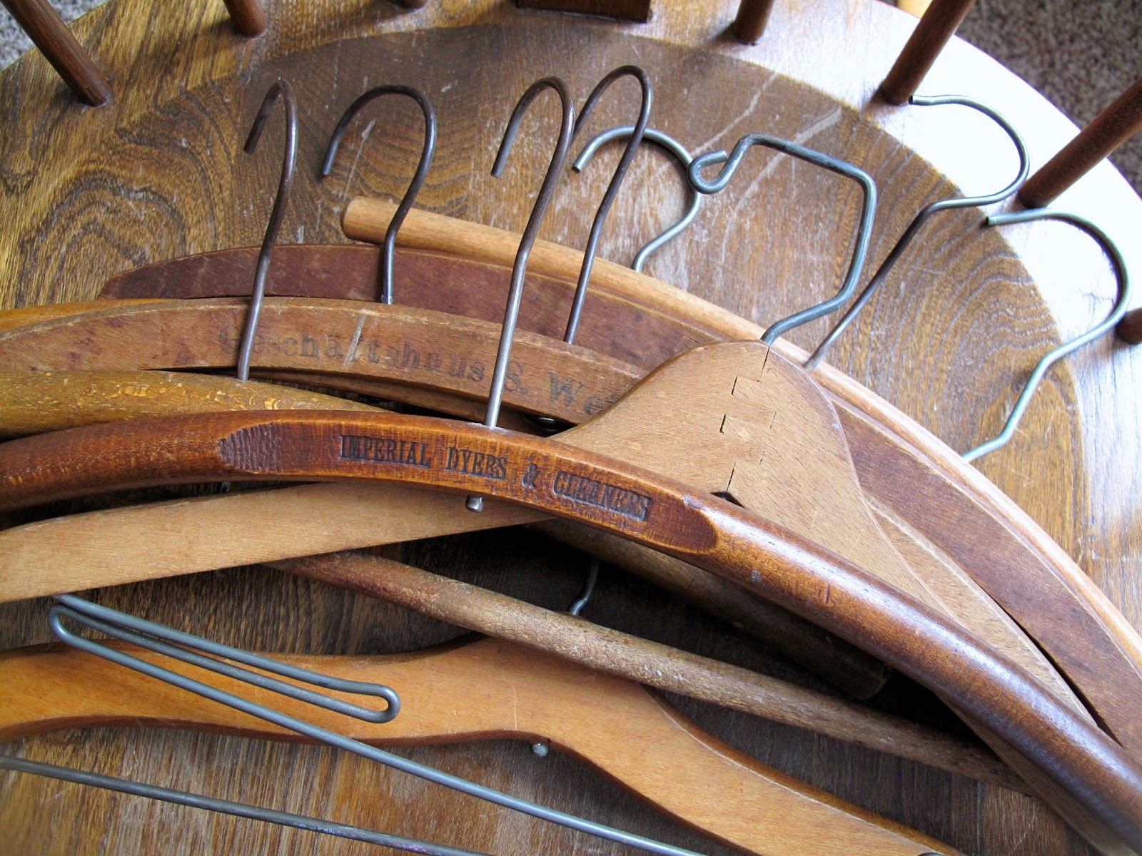 Cheerful Thrifty Door Vintage Wooden Hangers