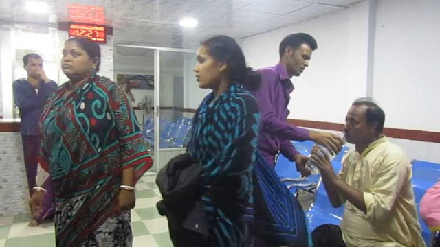 প্রধান শিক্ষকের হাত-পা ভেঙে দিয়েছে চেয়ারম্যান প্রধান শিক্ষকের হাত-পা ভেঙে দিয়েছে চেয়ারম্যান