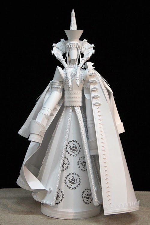 26-Paper-Wedding-Dolls-Asya-Kozina-Paper-Clothing-and-Dolls-www-designstack-co