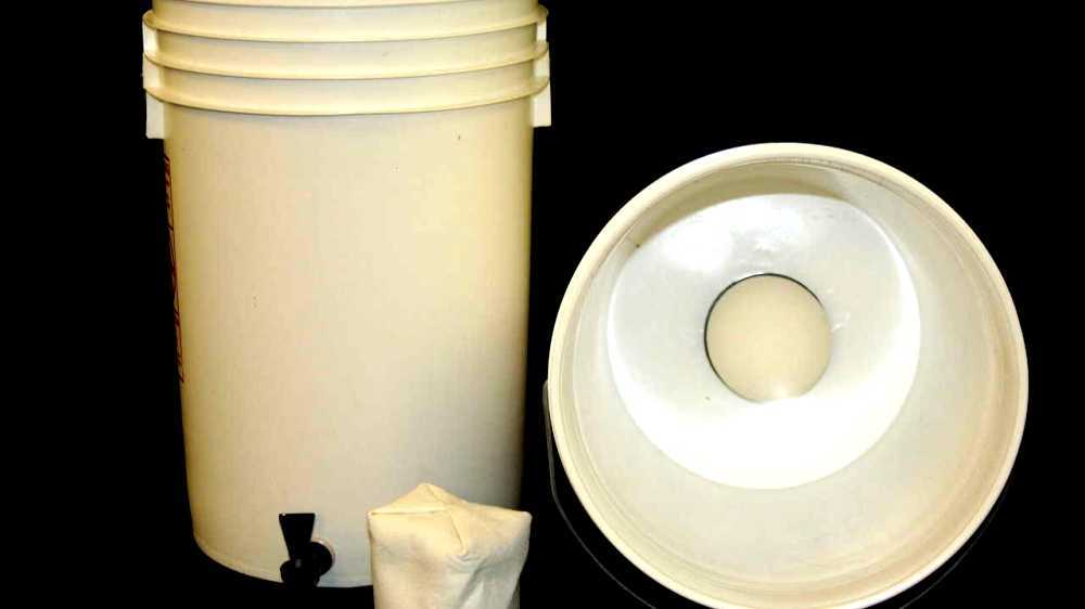 Ceramic water filter