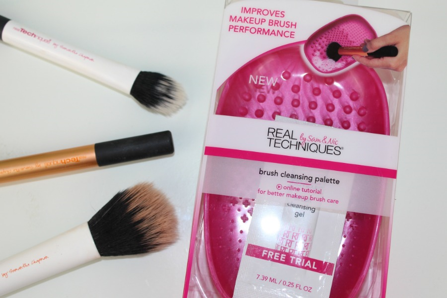 Real Techniques Brush Cleansing Palette Review and Photos Pink