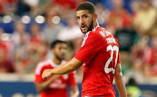 Adel Taarabt - Sim, já vestiu o Manto Sagrado! Adel Taarabt - Sim, já vestiu o Manto Sagrado!