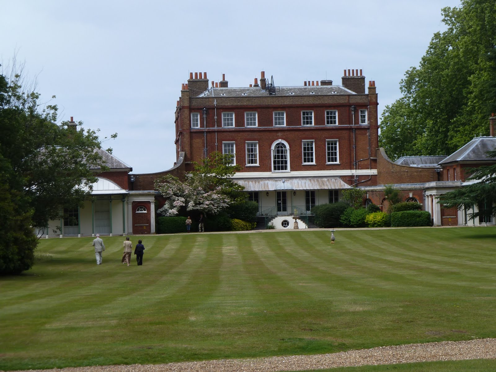 simplyNordicWalking Bushy House Nordic Walking through history...