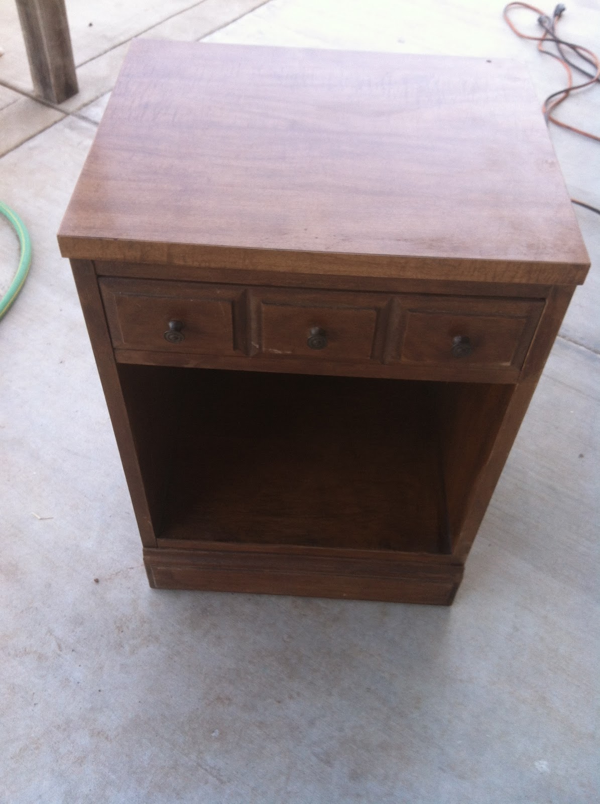 The Baeza Blog Nightstand Redo