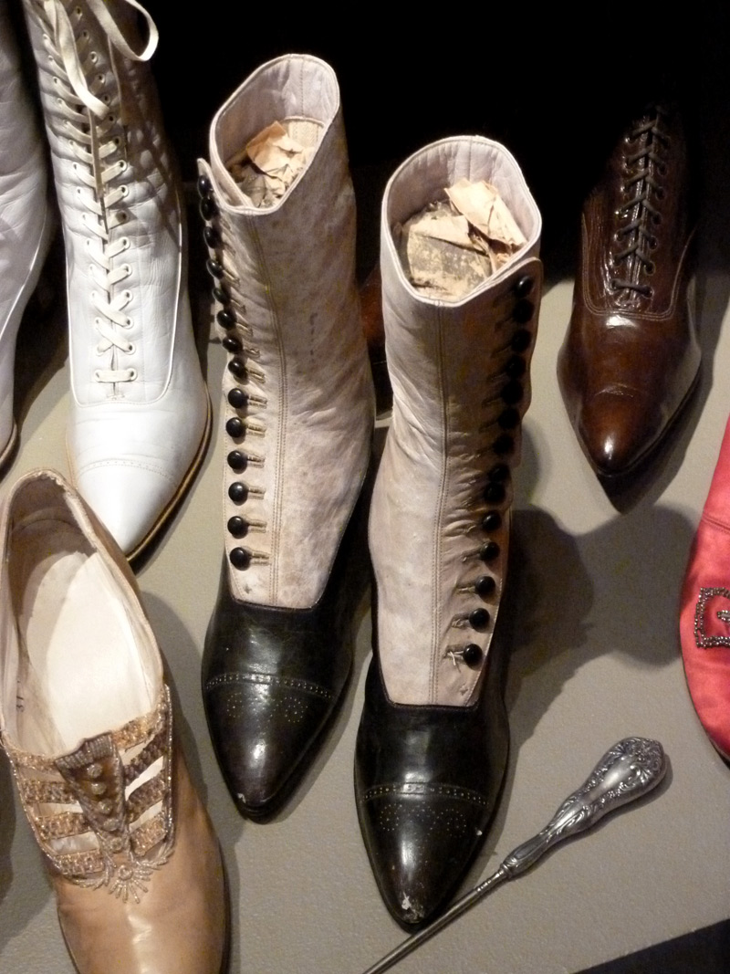 2 Acre Meadow Yakima Valley Museum Shoe Collection