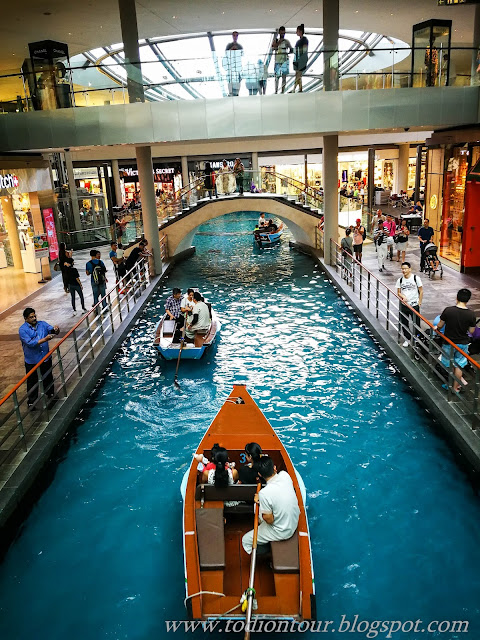 Wie in Venedig, die Shopping Mall des Marina Bay Sands