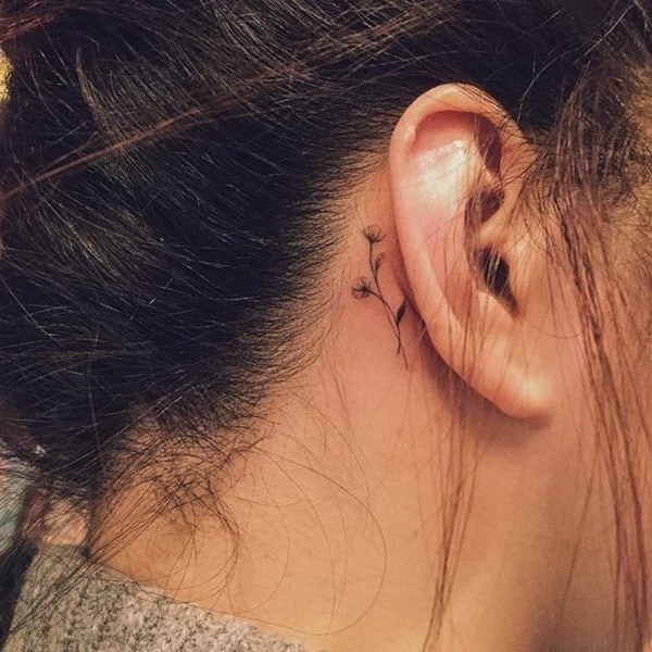 Tatuagens femininas atrás das orelhas Tatuagens femininas atrás das orelhas